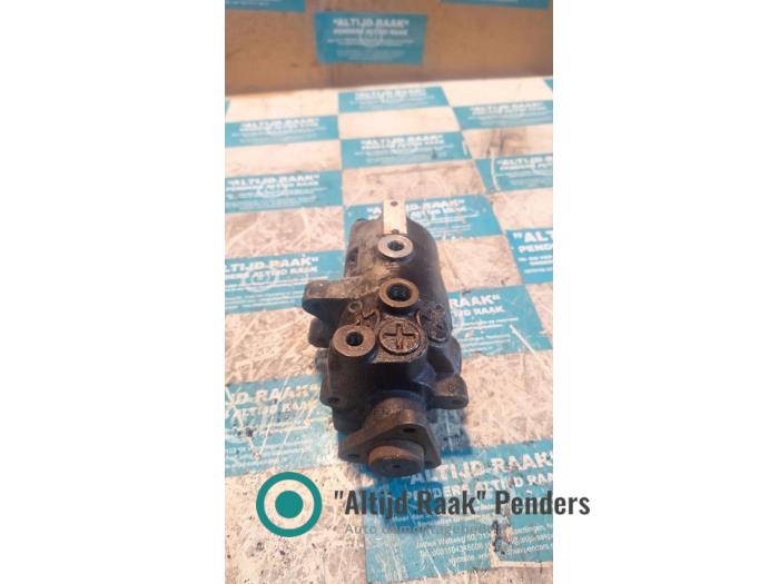 Usagé Pompe de direction Audi 200 (C3) 2.2 Turbo Prix sur demande proposé par "Altijd Raak" Penders
