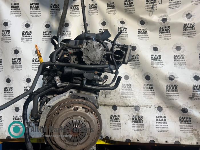 Engine Volkswagen Caddy Combi III 2.0 SDI - 051825 BST