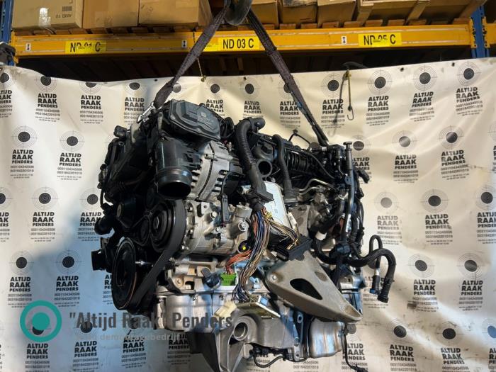 Engine from a BMW 3 serie (F30) 330d xDrive 3.0 24V 2016