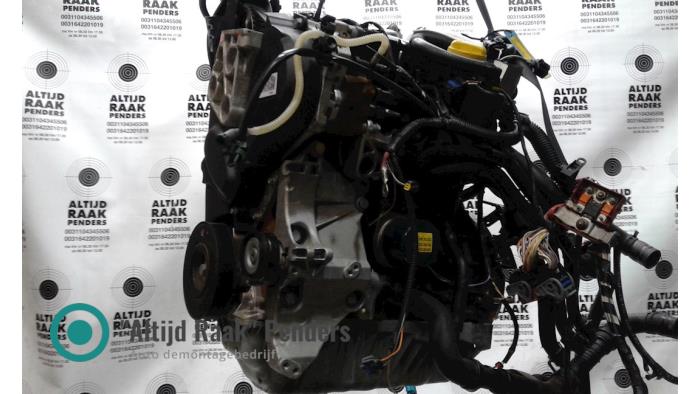 Used Engine Renault Trafic New (FL) Price on request offered by "Altijd Raak" Penders