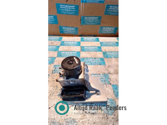 Usagé Pompe ABS Mercedes C-Klasse AMG (W204) 6.2 C-63 AMG V8 32V Prix sur demande proposé par "Altijd Raak" Penders