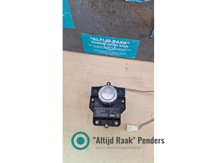 Usagé Commande ordinateur de bord Mercedes C-Klasse Prix sur demande proposé par "Altijd Raak" Penders