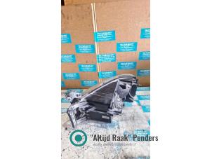 Gebrauchte Scheinwerfer rechts Dodge Ram 3500 Standard Cab (DR/DH/D1/DC/DM) Preis auf Anfrage angeboten von "Altijd Raak" Penders