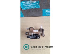 Used Fuel distributor Mercedes E (W212) E-350 CGI V6 24V BlueEfficiency Price on request offered by "Altijd Raak" Penders