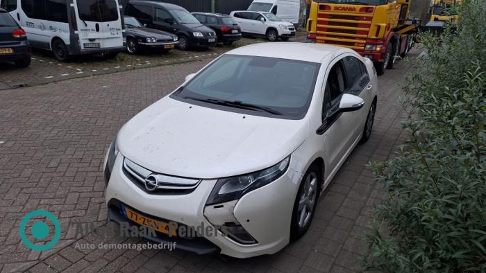 Używane Grill Opel Ampera 1.4 16V Cena na żądanie oferowane przez "Altijd Raak" Penders