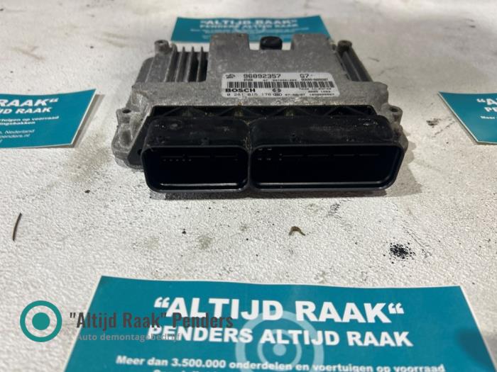 Used Engine management computer Opel Antara (LA6) 2.0 CDTI 16V 4x4 Price on request offered by "Altijd Raak" Penders
