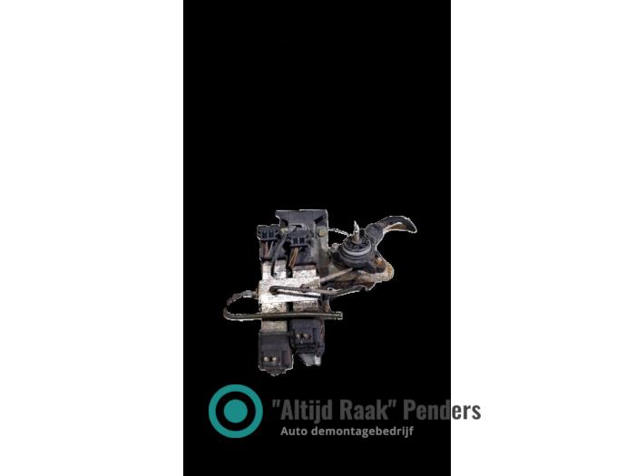 Used Computer height control Mercedes S (W126) 560 SE,SEL Price on request offered by "Altijd Raak" Penders