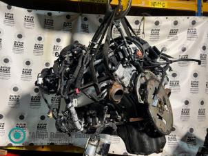 Engine from a RAM 2500 Standard Cab (DJ) 5.7 Hemi V8 4WD 2019