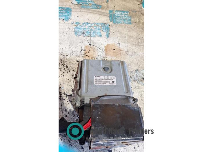 Used Engine management computer Chrysler 300 C 3.0 CRD V6 24V Price on request offered by "Altijd Raak" Penders