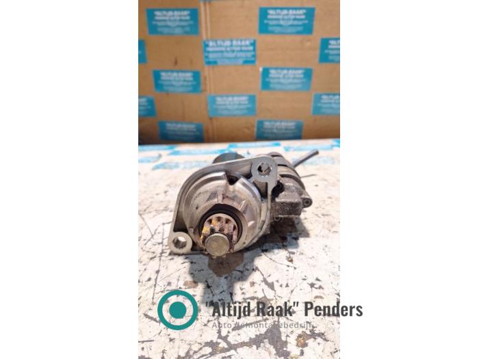 Used Starter Volkswagen New Beetle (1Y7) 2.5 Price on request offered by "Altijd Raak" Penders