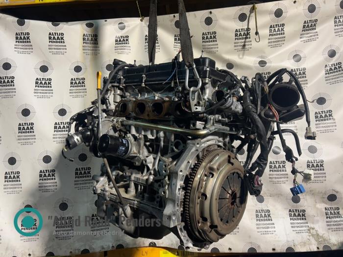 Engine from a Suzuki Kizashi (FRE/FRF) 2.4 16V 4x4 2013