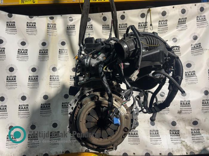 Engine from a Suzuki Kizashi (FRE/FRF) 2.4 16V 4x4 2013
