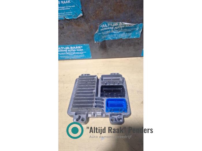 Used Engine management computer Hummer H3 3.7 20V Price on request offered by "Altijd Raak" Penders