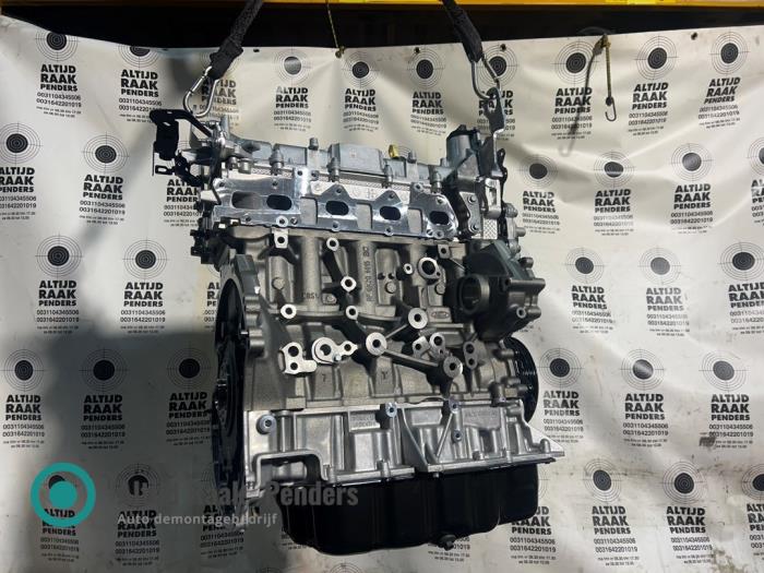 Engine from a Ford Transit 2.0 TDCi 16V Eco Blue 130 2023