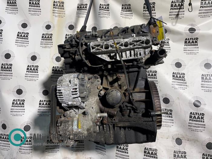 Gebrauchte Motor Renault Scénic II (JM) 2.0 16V Preis auf Anfrage angeboten von "Altijd Raak" Penders
