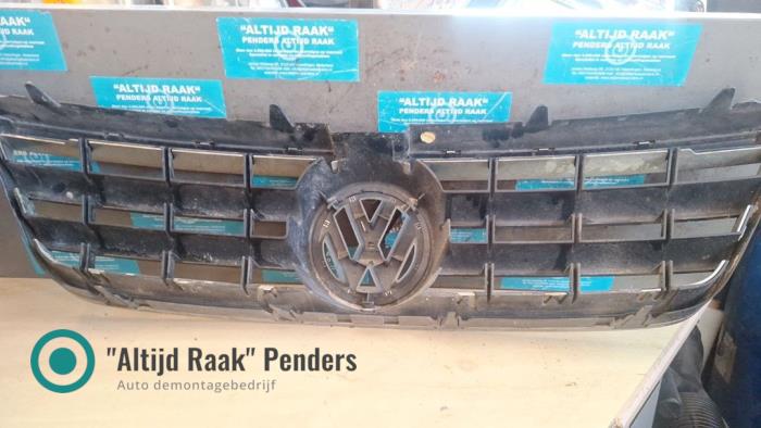 Używane Grill Volkswagen Touareg (7LA/7L6) 3.2 V6 24V Cena na żądanie oferowane przez "Altijd Raak" Penders