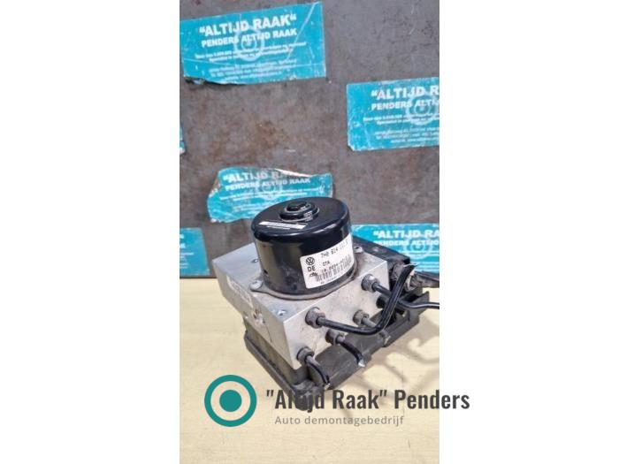 Used ABS pump Volkswagen Transporter T5 2.5 TDi Price on request offered by "Altijd Raak" Penders