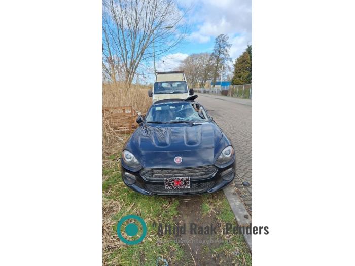 Używane Reflektor prawy Fiat 124 Spider 1.4 MultiAir Turbo 16V Cena na żądanie oferowane przez "Altijd Raak" Penders