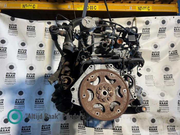 Motor van een Saab 9-5 (YS3E) 2.3 Turbo 16V 2004