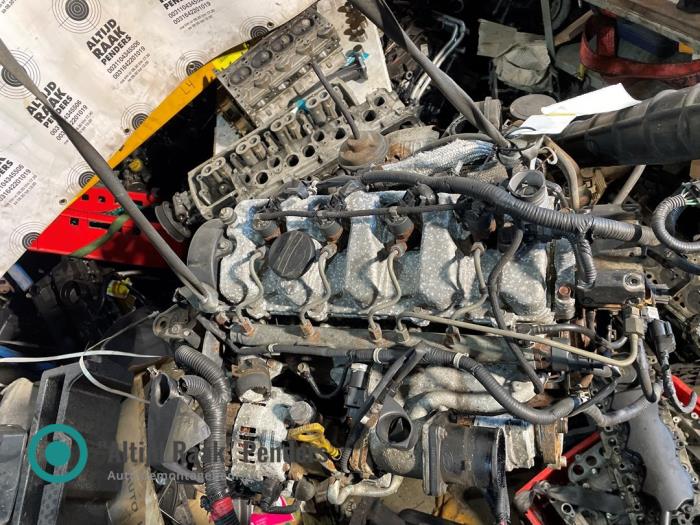 Used Engine Hyundai Santa Fe I 2.0 CRDi 16V 4x4 Price on request offered by "Altijd Raak" Penders