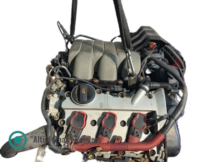 Engine from a Audi A8 (D3) 3.2 FSI V6 30V Lang 2006