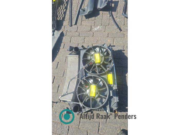 Used Radiator Ford Usa Mustang VI Convertible 2.3 EcoBoost 16V Price on request offered by "Altijd Raak" Penders