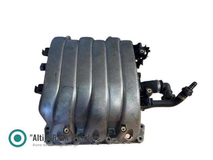 Używane Kolektor dolotowy Audi A4 (B6) 3.0 V6 30V Cena na żądanie oferowane przez "Altijd Raak" Penders
