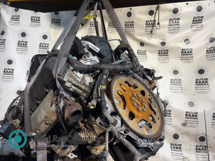 Engine from a Jeep Grand Cherokee (WH/WK) 4.7i V8 2006