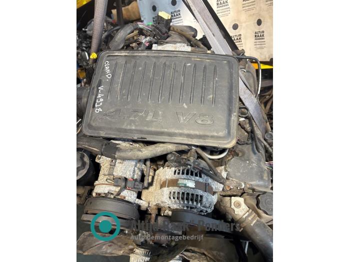 Engine from a Jeep Grand Cherokee (WH/WK) 4.7i V8 2006