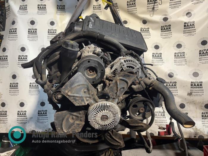 Engine from a Jeep Grand Cherokee (WH/WK) 4.7i V8 2006