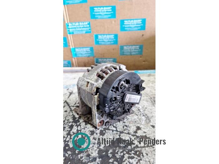 Dynamo d'un Renault Trafic New (FL) 2.5 dCi 16V 135 2006