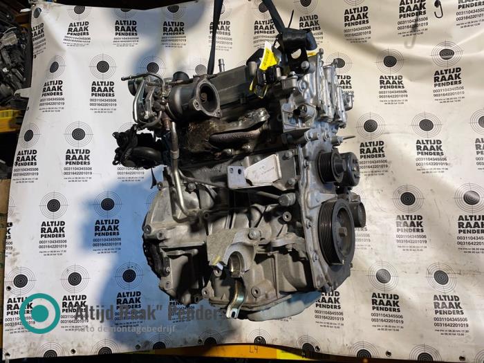 Used Engine Renault Captur I (2R) 1.2 TCE 16V EDC Price on request offered by "Altijd Raak" Penders