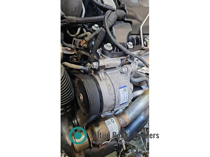 Begagnade Servostyrningspump Landrover Range Rover IV (LG) 4.4 SDV8 32V Pris på förfrågan erbjuds av "Altijd Raak" Penders