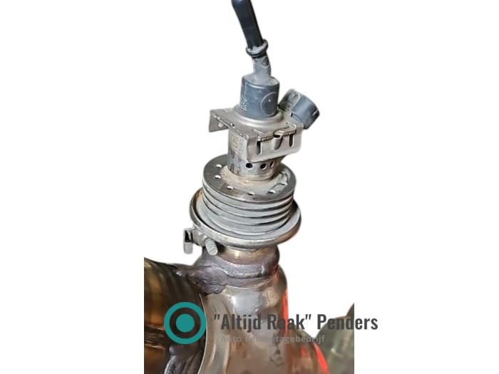 Usados Inyector Adblue Landrover Range Rover IV (LG) 4.4 SDV8 32V Precio de solicitud ofrecido por "Altijd Raak" Penders