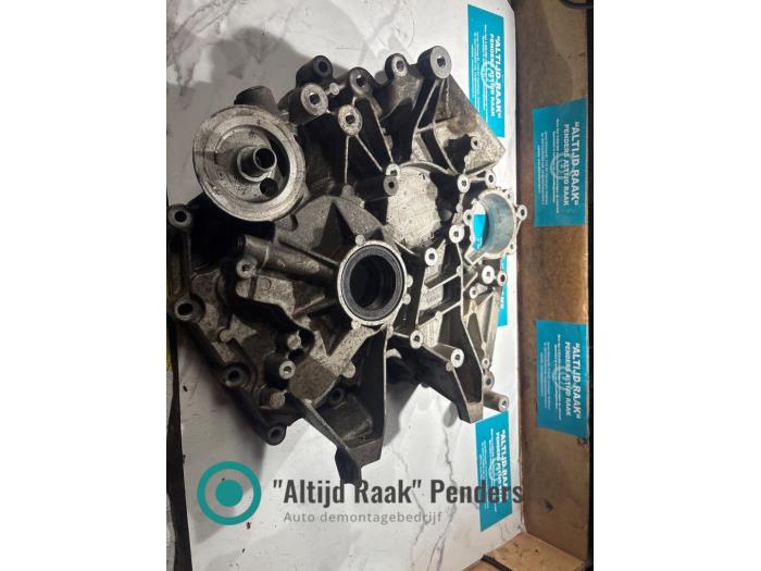 Usagé Couvercle de distribution Nissan Navara (D40) 3.0 dCi V6 24V DPF 4x4 Prix sur demande proposé par "Altijd Raak" Penders