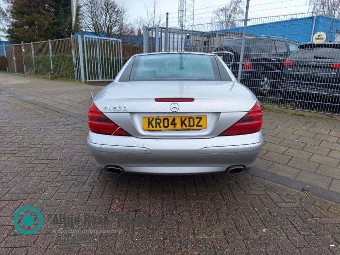 Usagé Echappement (complet) Mercedes SL (R230) 5.0 SL-500 V8 24V Prix sur demande proposé par "Altijd Raak" Penders