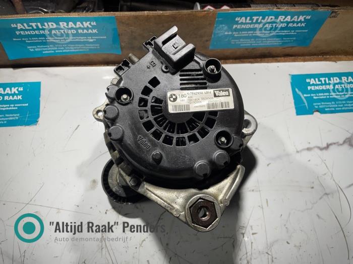 Usagé Dynamo BMW 7 serie (E65/E66/E67) 750i 4.8 32V Prix sur demande proposé par "Altijd Raak" Penders