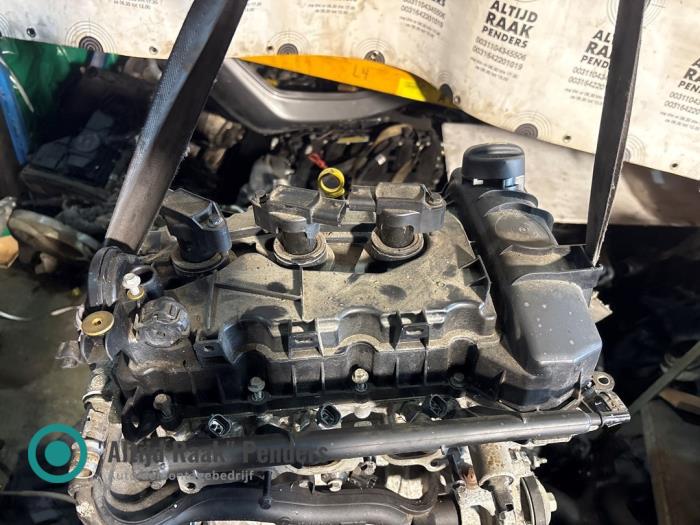 Używane Korbowód Peugeot 208 I (CA/CC/CK/CL) 1.0 Vti 12V PureTech Cena na żądanie oferowane przez "Altijd Raak" Penders