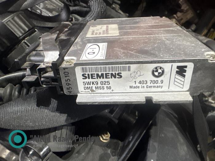 Dynamo van een BMW 3 serie (E36/4) M3 3.2 24V 1997