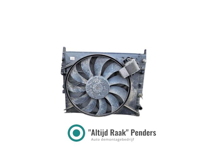 Used Radiator Mercedes ML I (163) 400 4.0 CDI V8 32V Price on request offered by "Altijd Raak" Penders