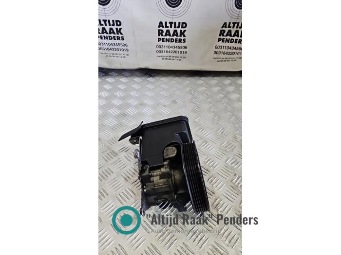 Usagé Pompe de direction BMW 5 serie Touring (E61) 525d 24V Prix sur demande proposé par "Altijd Raak" Penders