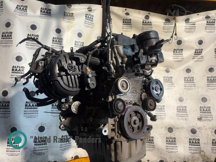 Used Engine Suzuki Kizashi (FRE/FRF) 2.4 16V 4x4 Price on request offered by "Altijd Raak" Penders