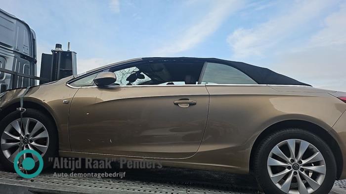 Wing mirror, left from a Opel Cascada 1.4 Turbo 16V 2014