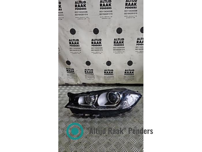Używane Reflektor lewy Jaguar F-Pace 2.0 D 180 16V AWD Cena na żądanie oferowane przez "Altijd Raak" Penders