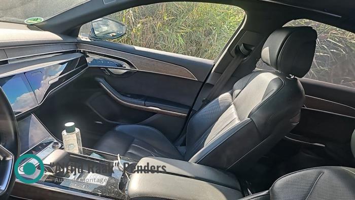 Używane Fotel prawy Audi A8 (D5) 3.0 V6 24V 55 TFSI Mild Hybrid Quattro Cena na żądanie oferowane przez "Altijd Raak" Penders