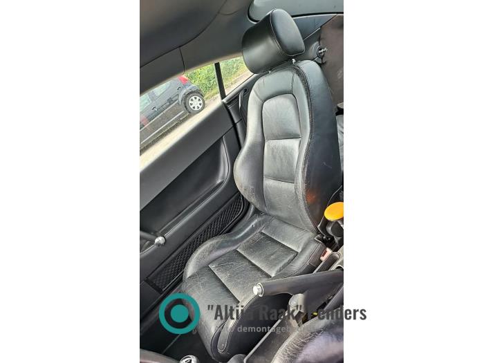 Używane Fotel prawy Audi TT (8N3) 1.8 20V Turbo Cena € 250,00 Procedura marży oferowane przez "Altijd Raak" Penders