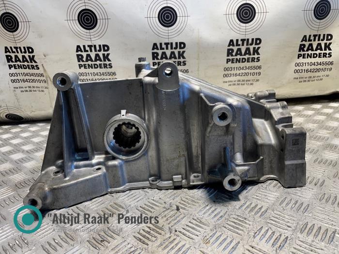 Usagé Couvercle carter Jeep Grand Cherokee (WL) 2.0 16V Prix sur demande proposé par "Altijd Raak" Penders