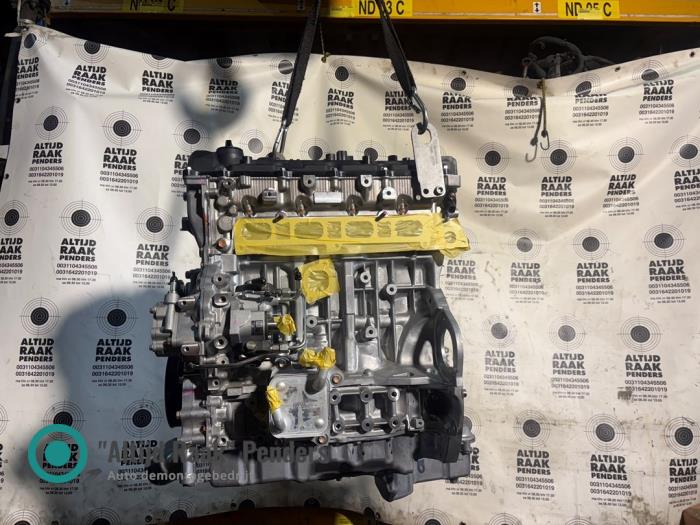 New Engine Mitsubishi L200 Price on request offered by "Altijd Raak" Penders