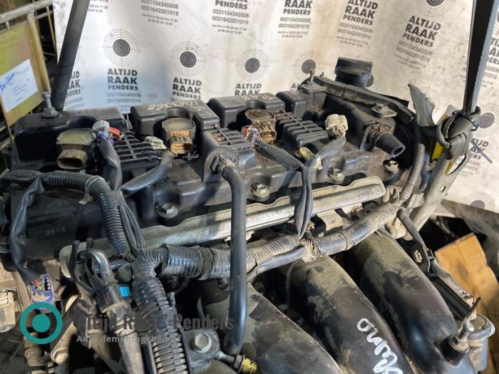 Used Engine Suzuki Kizashi (FRE/FRF) 2.4 16V 4x4 LPG Price on request offered by "Altijd Raak" Penders