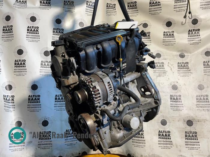 Used Engine Nissan Qashqai (J10) 2.0 16V 4x4 Price on request offered by "Altijd Raak" Penders